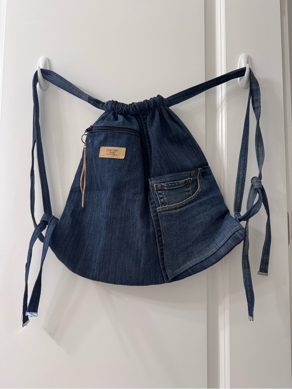 Levi’s Denim Drawstring Backpack - Blue Denim Women Bag - Picture 2 of 5